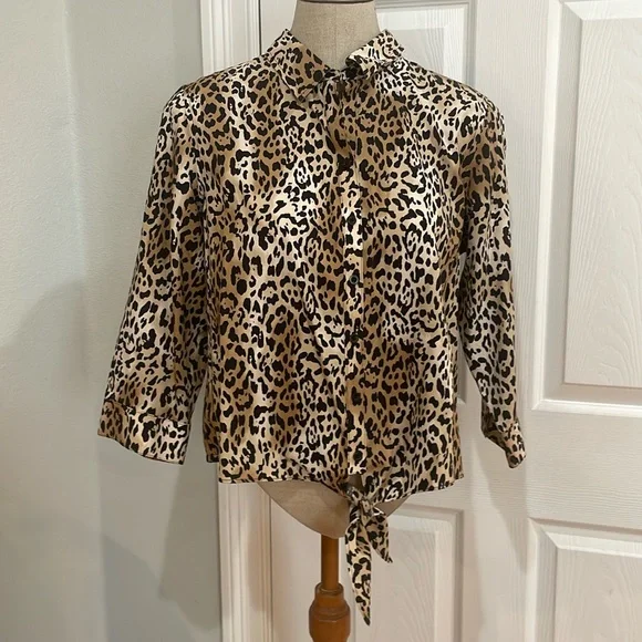 Chicos blouse leopard cheetah animal print no iron Tie front button size 1 M 8 - Picture 2 of 12